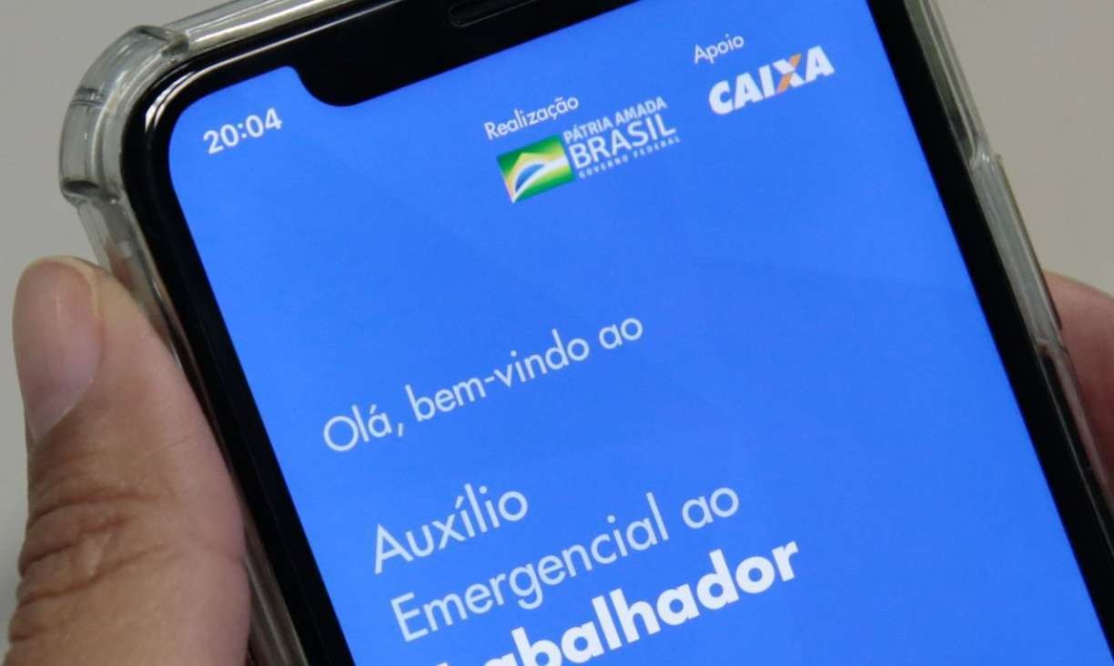 Caixa bloqueia transferência de auxílio emergencial de R$ 600