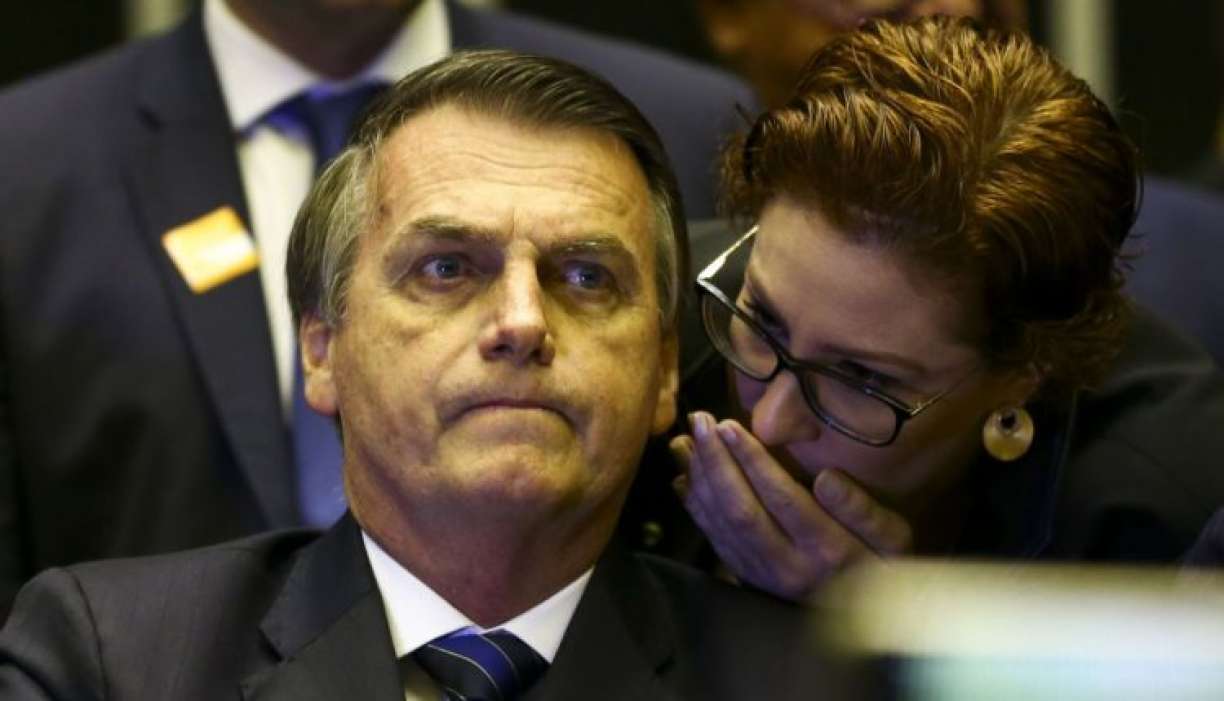 O ex-presidente Jair Bolsonaro (PL) e a deputada Carla Zambelli (PL-SP)