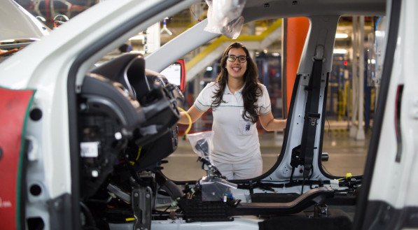 Quem é Juliana Coelho, a mulher que vai comandar a Jeep em Pernambuco