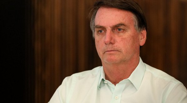 Bolsonaro promete anúncio de novo ministro da Educação nesta sexta (10)
