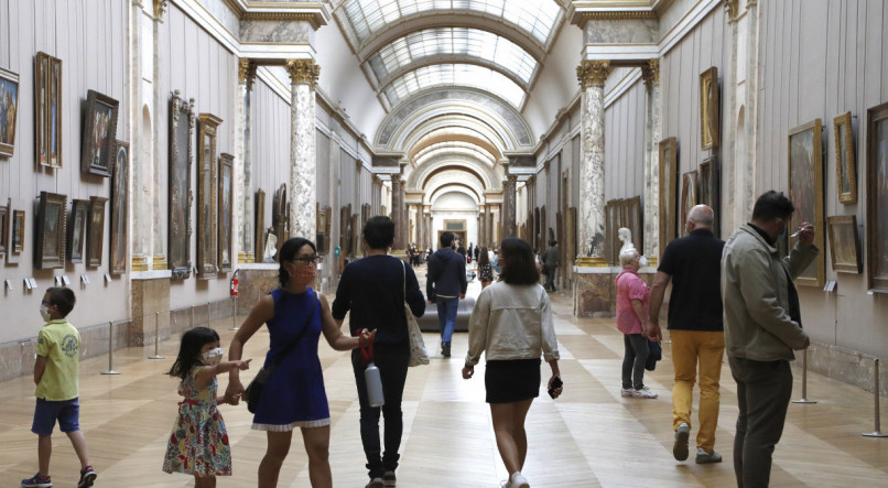 O Museu do Louvre reabriu em 19 de maio deste ano, ap&oacute;s passar meses fechado pela pandemia da covid-19.
