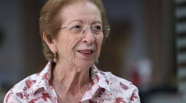 Suape está crescendo muito em termos de cargas e melhorando a sua viabilidade. É muito esquisito. Ninguém sabe aonde foram buscar estes dados que Suape não é viável economicamente", comentou a economista Tânia Bacelar.