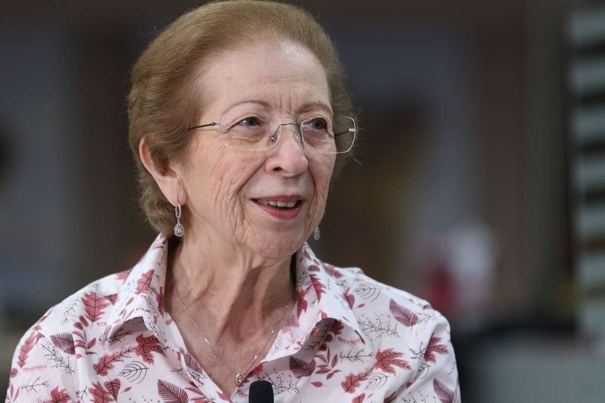 Suape está crescendo muito em termos de cargas e melhorando a sua viabilidade. É muito esquisito. Ninguém sabe aonde foram buscar estes dados que Suape não é viável economicamente", comentou a economista Tânia Bacelar.