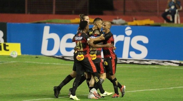 Sport vence na estreia da Série A e carimba a faixa do Ceará