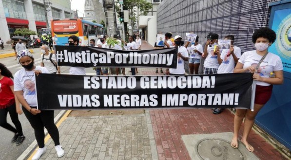 PROTESTO Ap&oacute;s morte de Jhonny, parentes foram &agrave; Corregedoria exigir Justi&ccedil;a