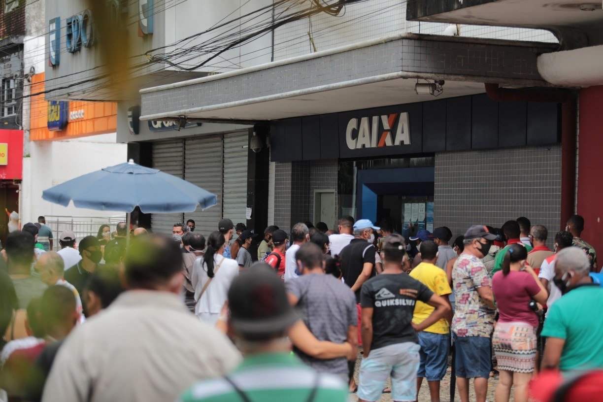 Novo auxílio emergencial: sem pagamento, renda dos informais pode cair até 39% em Pernambuco