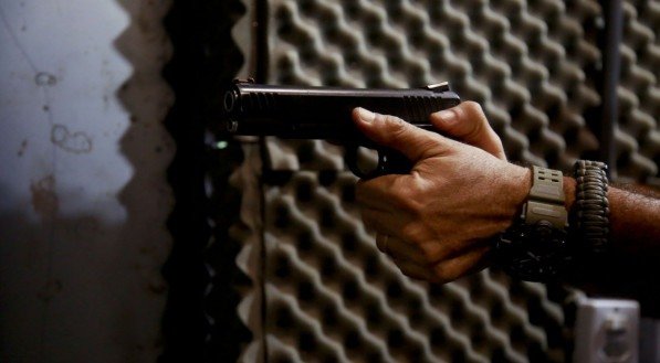 ProArmas: bancada armamentista usa problemas sociais paralelos para pautar agenda no Congresso