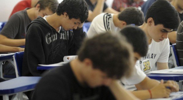 Senado aprova PEC do Fundeb, que torna fundo permanente e aumenta investimento federal na educação básica