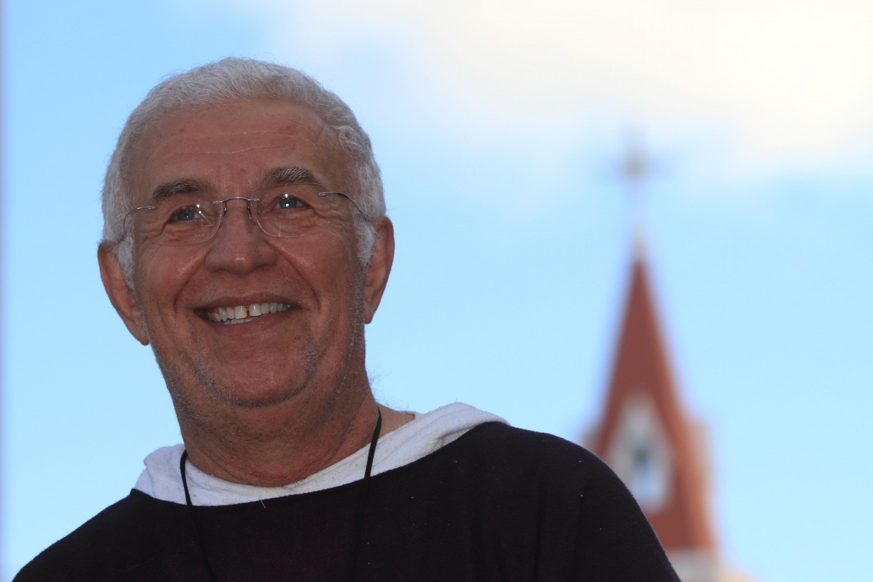 Padre Airton Freire é acusado de crimes sexuais contra fiéis que frequentavam a Fundação Terra