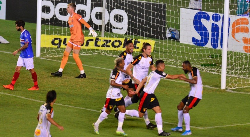 Sport venceu o Bahia por 2x1, em Salvador, no primeiro turno