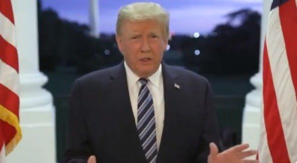 Corte de Apelações dos EUA suspende temporariamente decisão contra tarifas de Trump