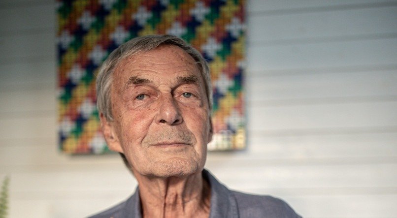 AKOS STILLER/NYT