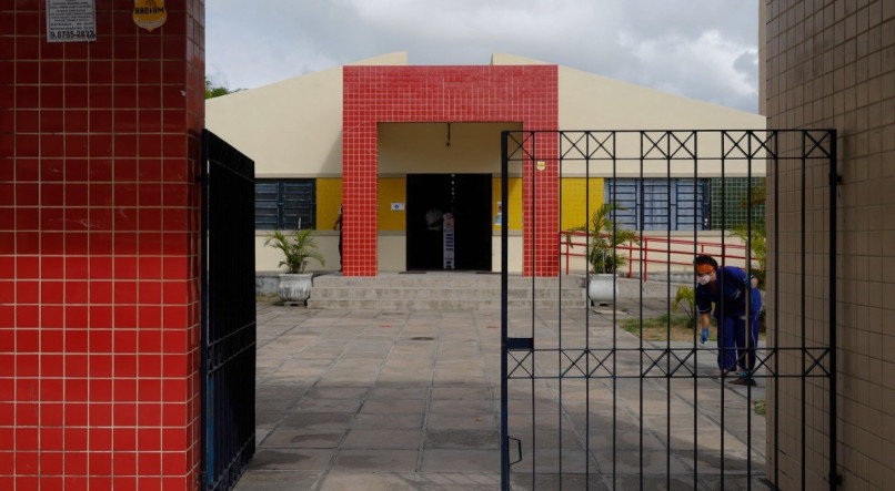 Profissionais do magistério que atuaram entre 1997 e 2006 na rede estadual de ensino de Pernambuco têm direito a receber abono com dinheiro dos precatórios do Fundef