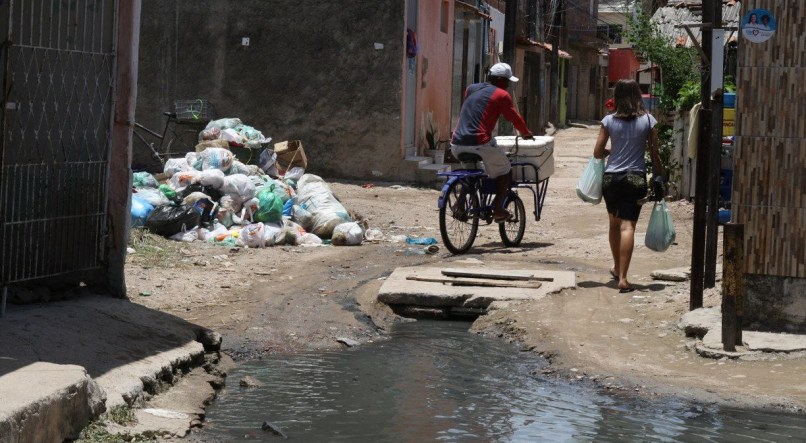 Nordeste é a região que mais sofre com ausência de saneamento básico, segundo estudo do Trata Brasil