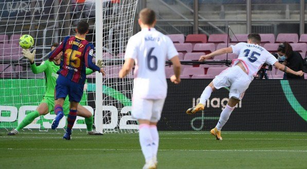 O Santiago Bernab&eacute;u &eacute; o palco do embate entre Real Madrid x Barcelona neste domingo