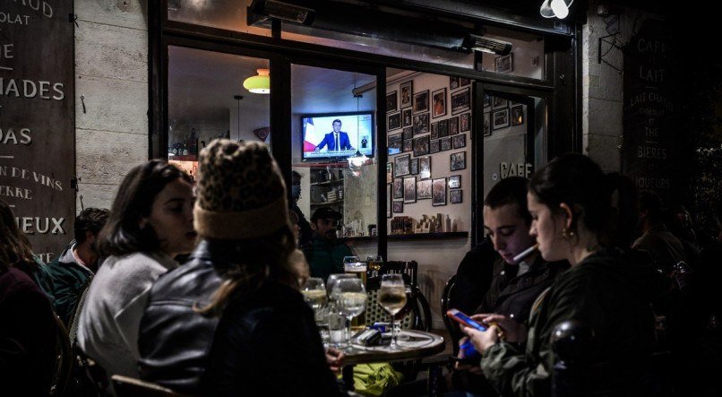 O toque de recolher, v&aacute;lido entre 21h e 4h30, &eacute; o primeiro na Holanda desde a Segunda Guerra Mundial