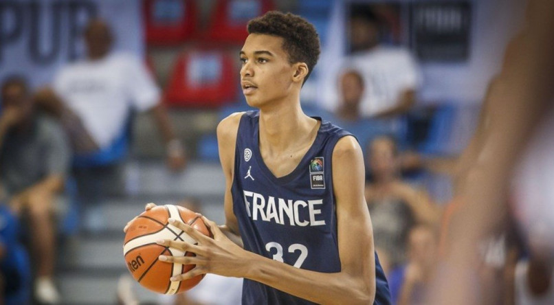 Jogador de basquete francês viraliza nos EUA com tradução de nome