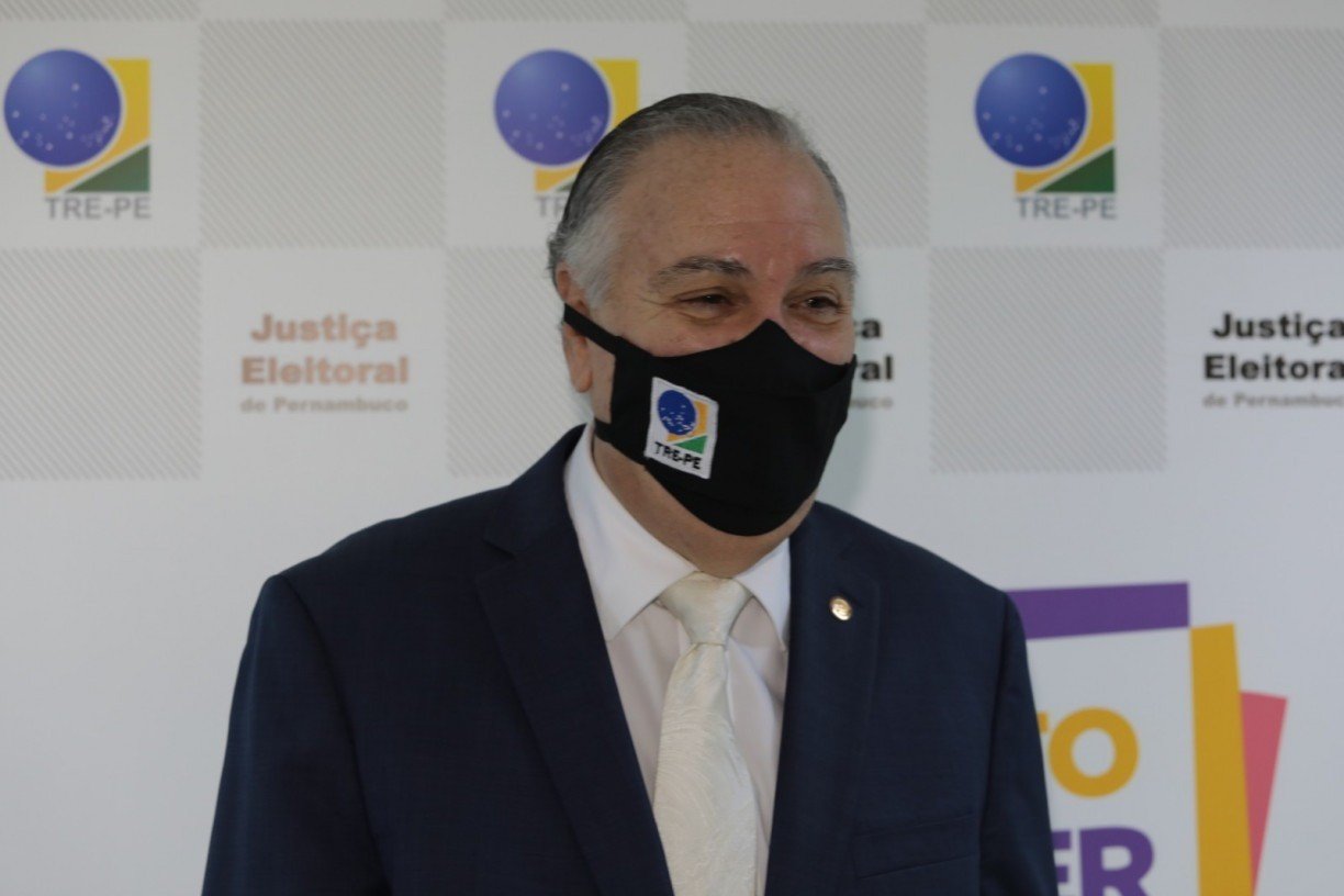 Presidente do TRE-PE pede campanha civilizada e sem aglomeração aos advogados de João Campos e Marília Arraes