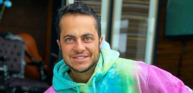 Thammy Miranda anuncia saída do PL após filiação de Bolsonaro ao partido - NE10 Interior