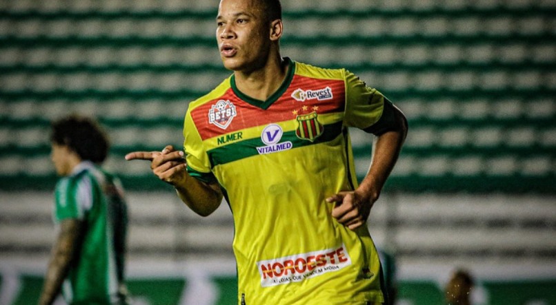ESPERANÇA Caio Dantas marcou 17 gols na Série B do ano passado e chega para substituir o lesionado Kieza 