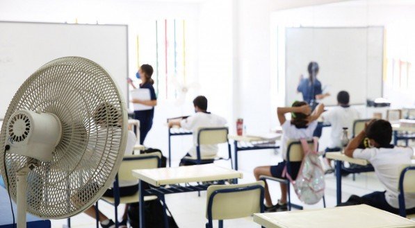 Cai número de famílias que defendem fechamento de escolas na pandemia