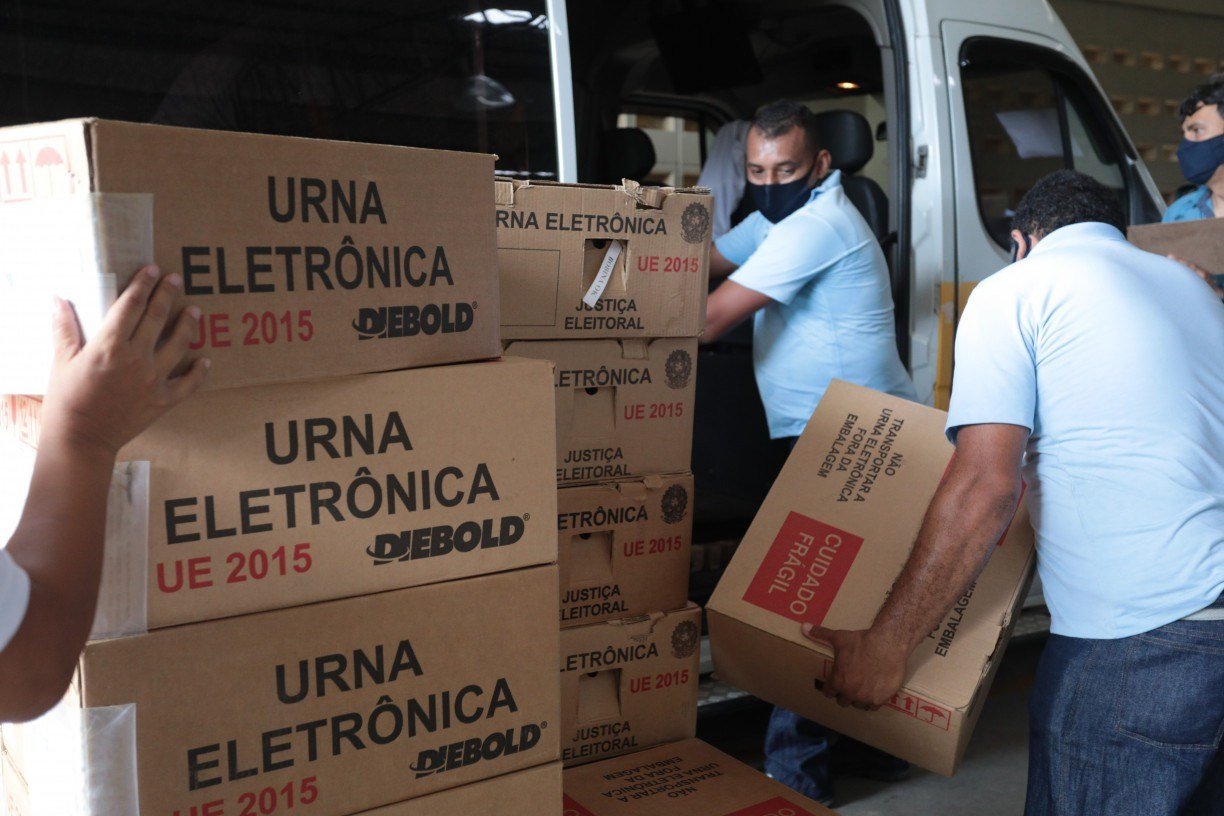 Em meio a polêmica do voto impresso, descubra se a urna eletrônica pode ser auditada