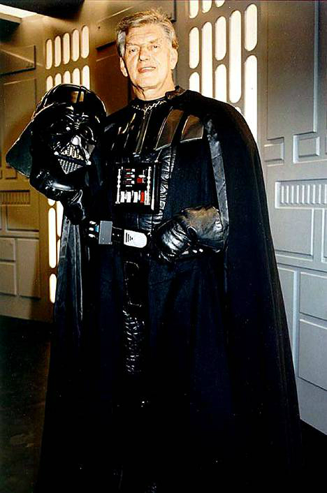 Morre Dave Prowse, o intérprete de Darth Vader