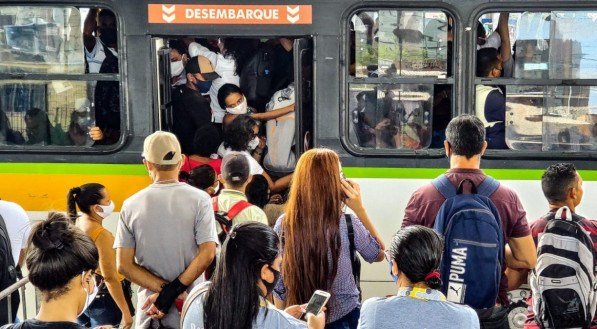 Com 24% da frota nas ruas, Urbana-PE convoca motoristas reservas para minimizar efeitos da greve no Grande Recife