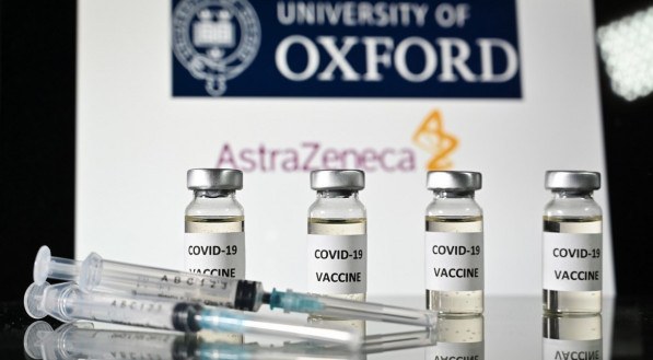 Vacina de Oxford para imunizar a popula&ccedil;&atilde;o contra a covid-19