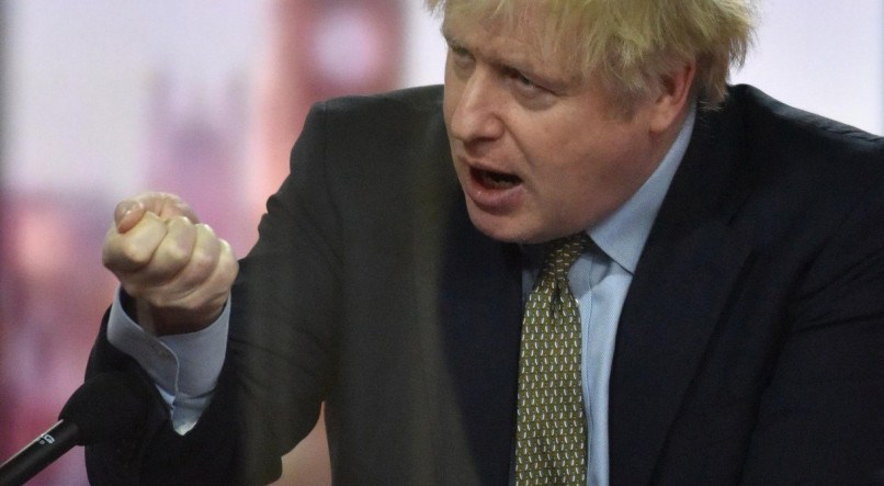 REINO UNIDO "Líderes estão comprometidos com mais de um bilhão de doses", anunciou o primeiro-ministro Boris Johnson