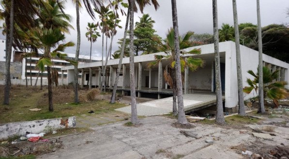 A casa do ex-senador Jos&eacute; Erm&iacute;rio de Moraes, em Piedade, em Jaboat&atilde;o dos Guararapes, foi doada em 2005 para ser um centro cultural. Mas agora vai abrigar um quartel do Corpo de Bombeiro.