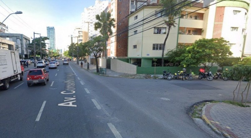 Trecho da Avenida Conselheiro Aguiar, nas imedia&ccedil;&otilde;es da Rua dos Navegantes, conta com desvios a partir dessa segunda (11)