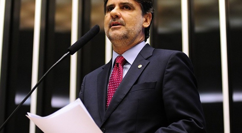 Raul Henry, presidente do MDB