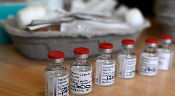 A cientista-chefe da OMS informou que a OMS espera receber as primeiras doses do imunizante da AstraZeneca em breve