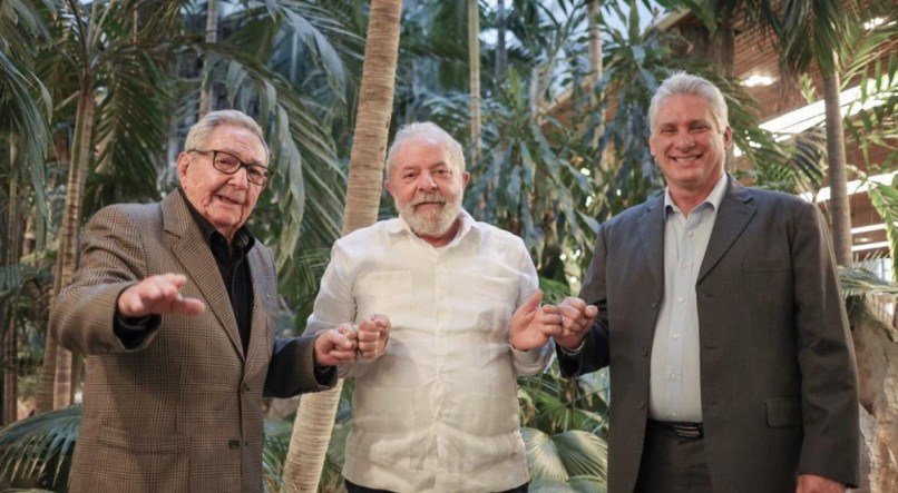 Lula encontrou Ra&uacute;l Castro e o presidente de Cuba, Miguel D&iacute;az-Canel, no dia 19 