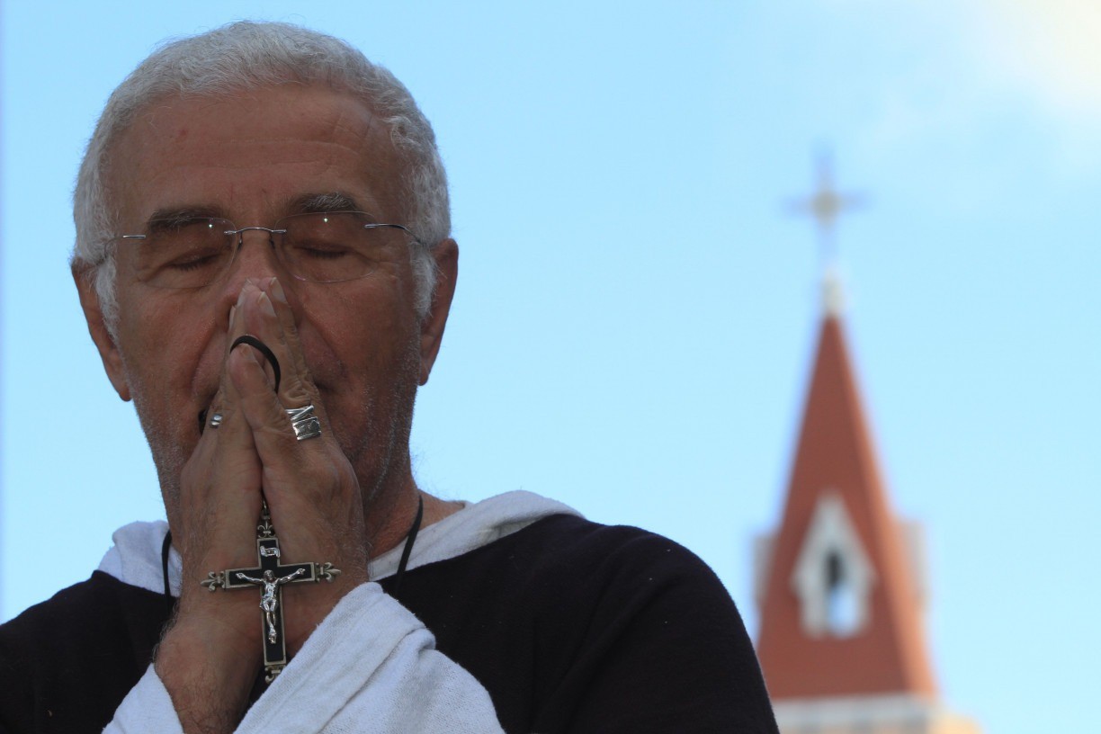 Padre Airton foi preso, mas está internado em um hospital particular do Recife