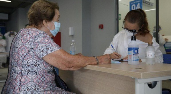 Na capital pernambucana, foram disponibilizadas 65 salas distribuídas em nove centros da cidade