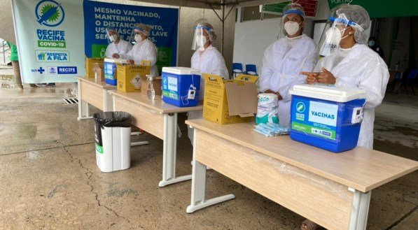 A vacinação para idosos com mais de 85 anos começa nesta quarta-feira (27) em todo o Estado