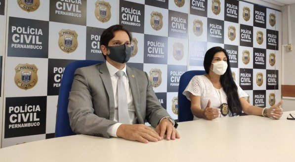 Delegado Eronides Menezes, titular da DPCRICI; e a delegada Sylvana Lellis, gestora do Dracco
