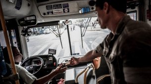 A Tarifa Zero fez sucesso no Brasil durante as Eleições 2022, mas em 2023 a discussão perdeu força. Atualmente, 137 cidades pequenas e médias, principalmente, oferecem a gratuidade