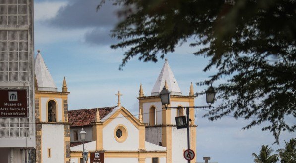 Movimenta&ccedil;&atilde;o em Olinda no domingo (7) Uma semana antes do carnaval 