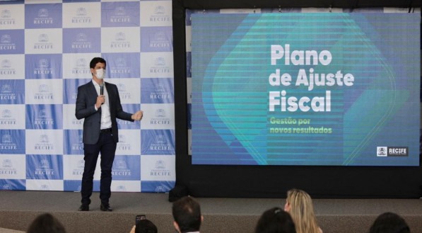 Prefeito anuncia Plano de Ajuste Fiscal do Recife