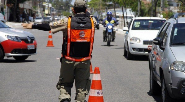 LEI SECA: PMs estão usando CÂMERAS na farda nas BLITZES da LEI SECA. Entenda