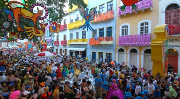 Carnaval de Pernambuco na rua do Bom Jesus em Recife, Pernambuco.