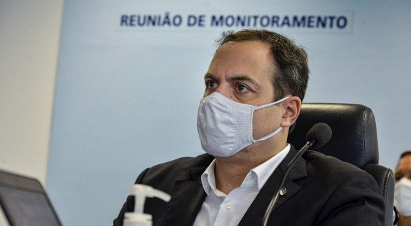 Paulo Câmara e demais governadores do Nordeste pedem que professores e policiais tenham prioridade na vacinação