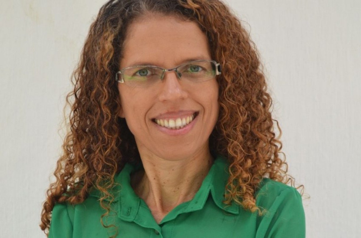 Escritora lança livro sobre os inimigos da saúde no Recife