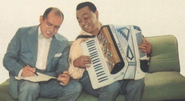 Luiz Gonzaga gravou dezenas de músicas escritas por Zé Dantas. Vem Morena, Riacho do Navio e A Volta da Asa Branca entre elas 