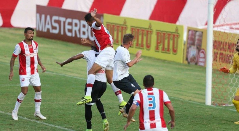 Lances do jogo de futebol N&aacute;utico X Central, v&aacute;lido pelo Campeonato Pernambucano, no Est&aacute;dio dos Aflitos.