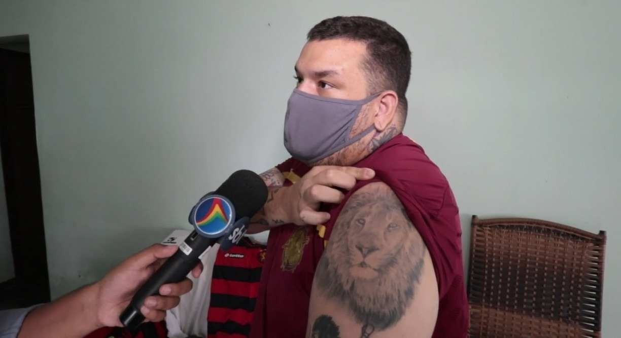 Torcedor Tatua Jair Ventura Apos Sport Garantir Permanencia Na Serie A Do Brasileiro