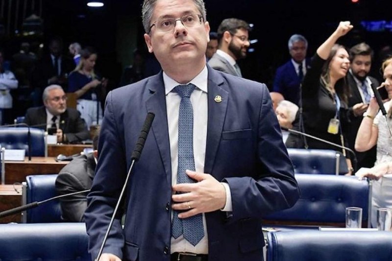 Senador Alessandro Vieira (SE)